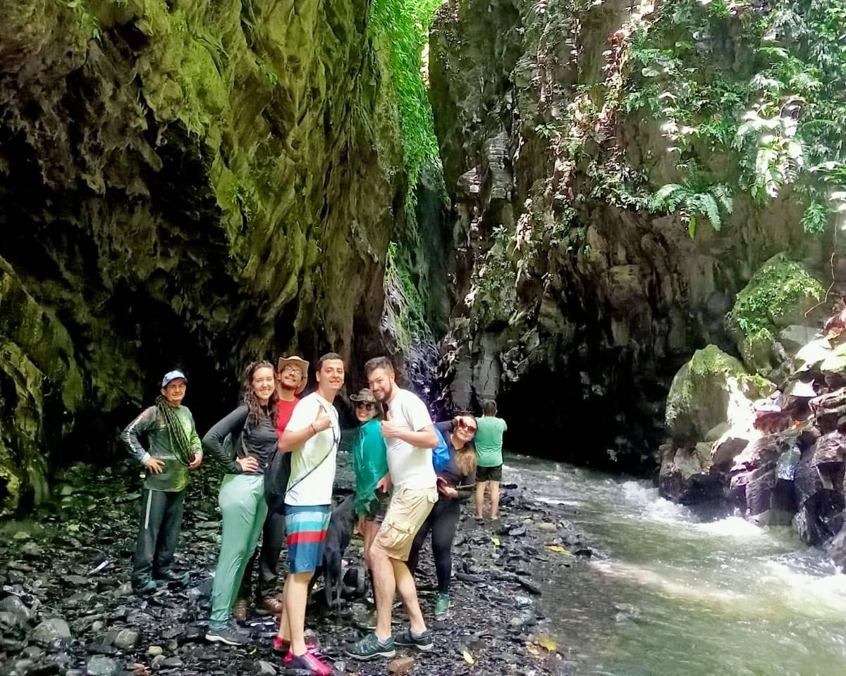 Aventura en Las Quinchas: Cañón  La Cristalina y los Guácharos