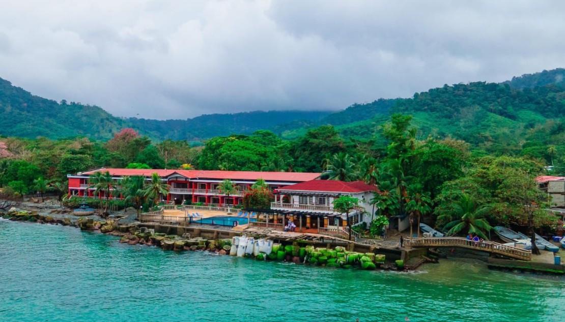 De Medellín a Capurganá: 4 Días de playa y aventura en el Caribe