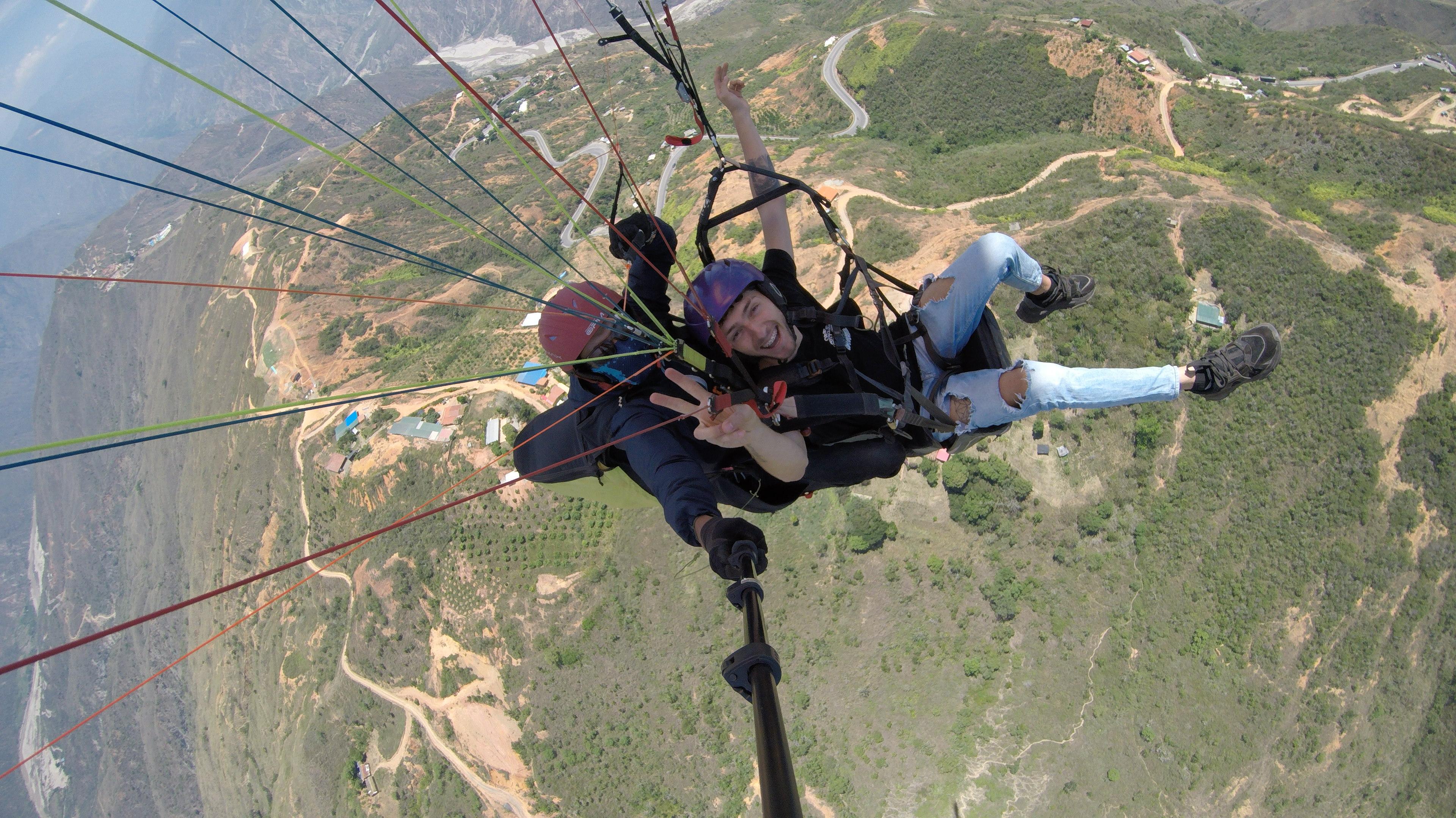 Parapente en el Cañon del Chicamocha desde San Gil