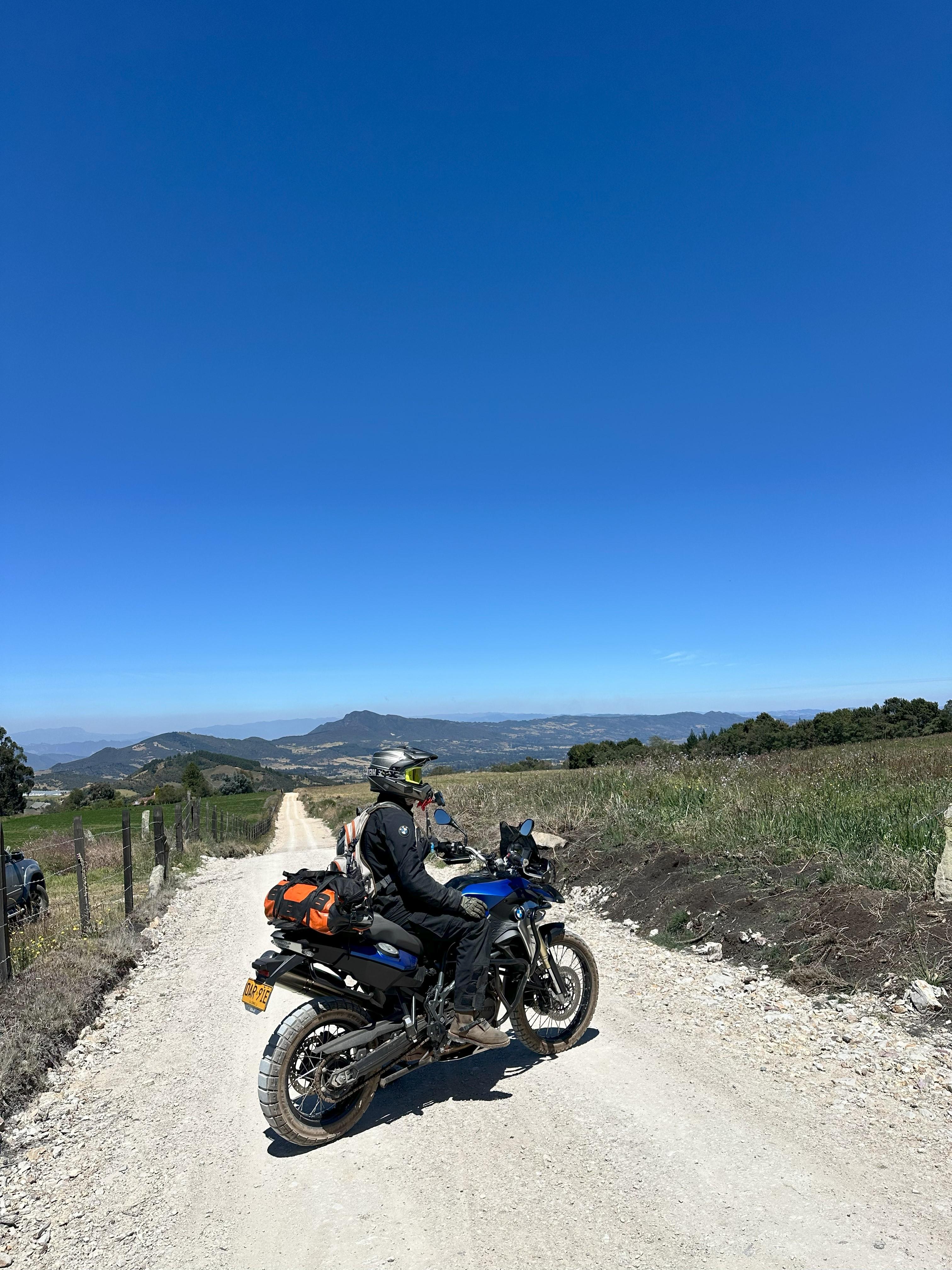 Aventura en moto hacia las Lagunas de Siecha en Chingaza