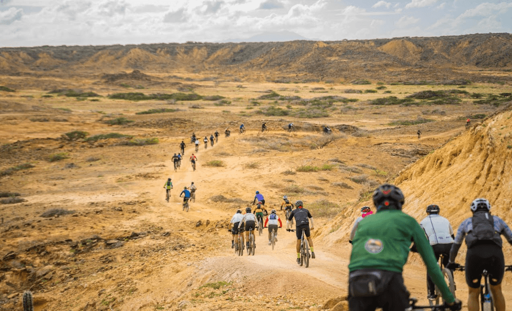 Guajira en bicicleta: Travesía de 7 días por paisajes asombrosos