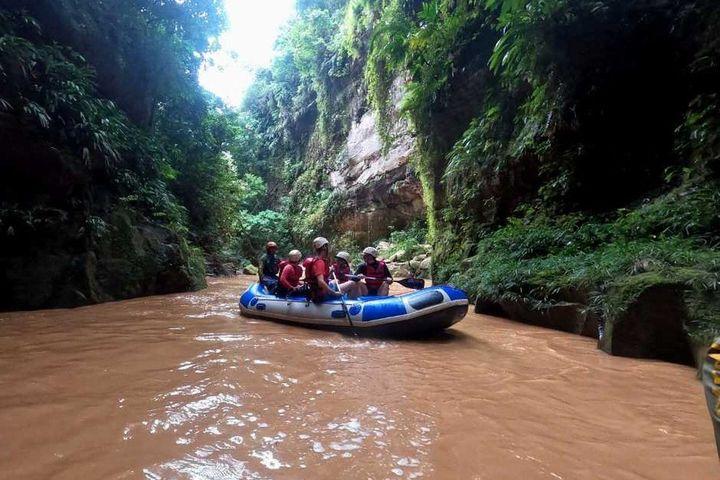 Expedición Caguán Profunda; Rafting, Senderismo e Historia en Caquetá